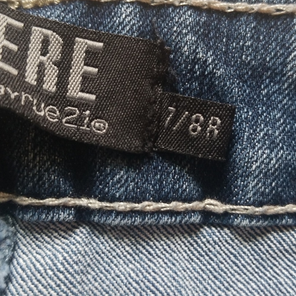 Premiere jean - Picture 4 of 4